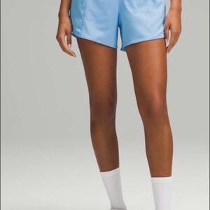 lululemon aero blue hotty hot 4"